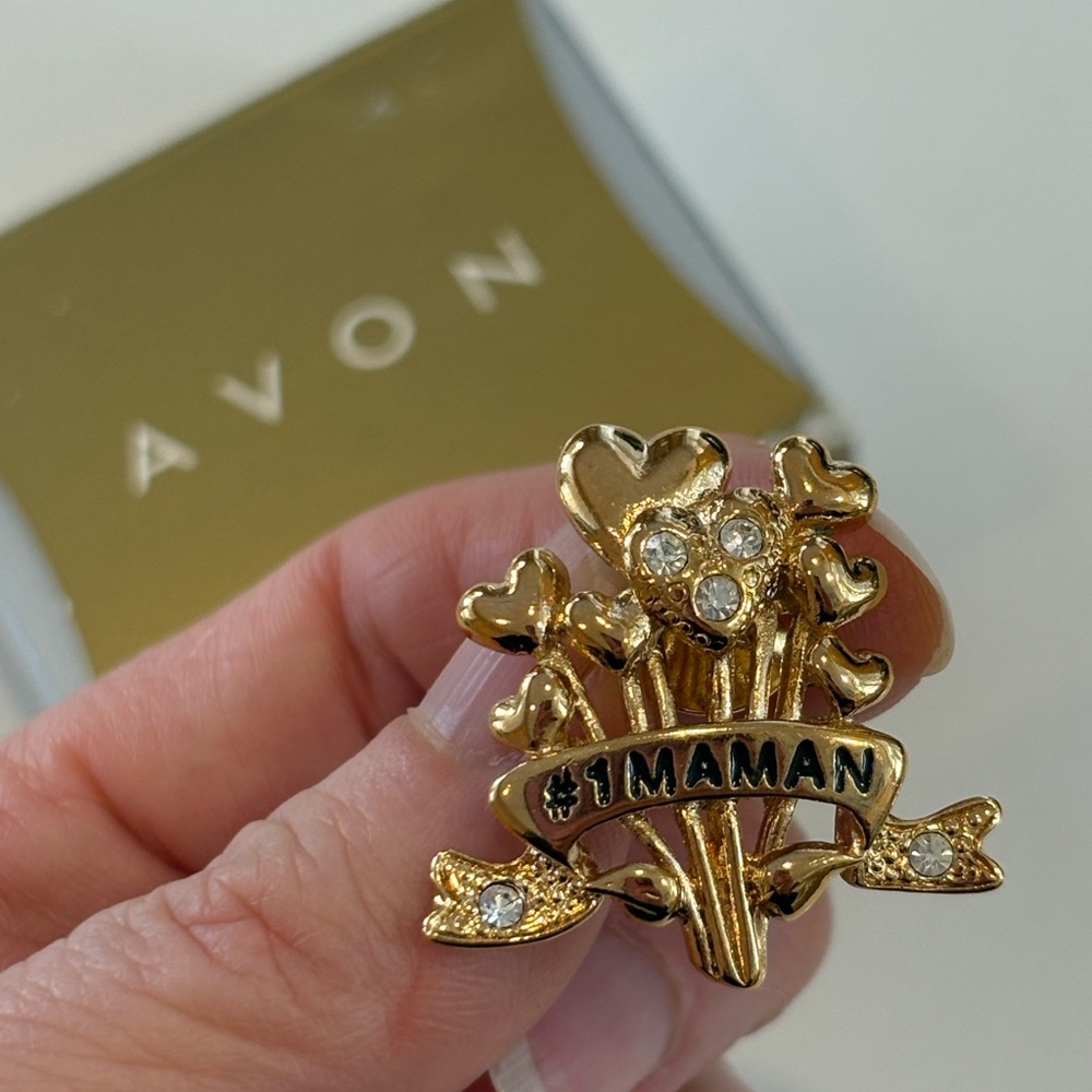 Vintage Avon “#1 Maman” Heart Bouquet Brooch Gold Rhinestone Gift for Mom NIB
